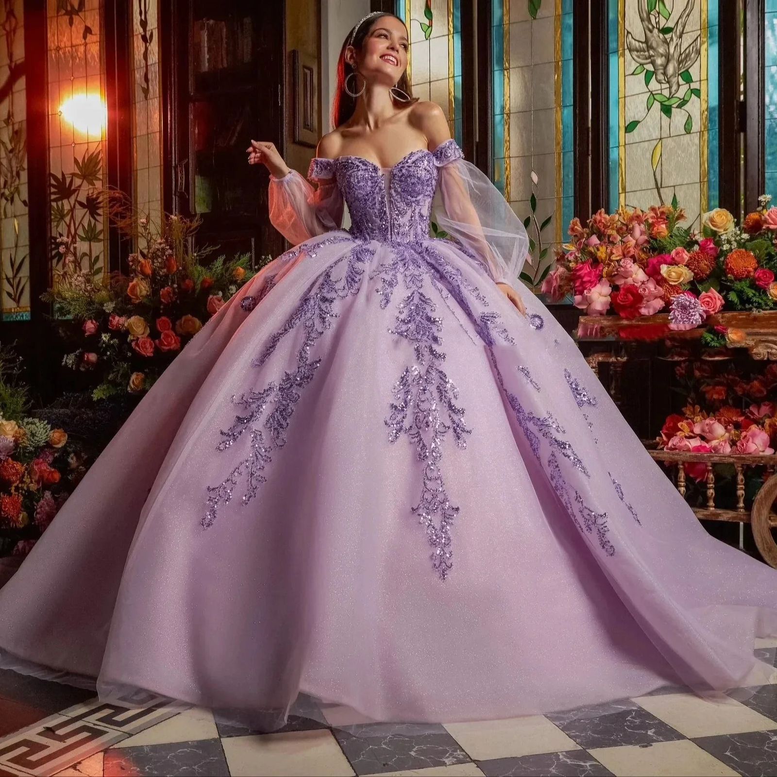 Glamorous party dress with sequins